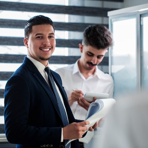 عن صيدليات العائلة الطبية 13 F87A6471